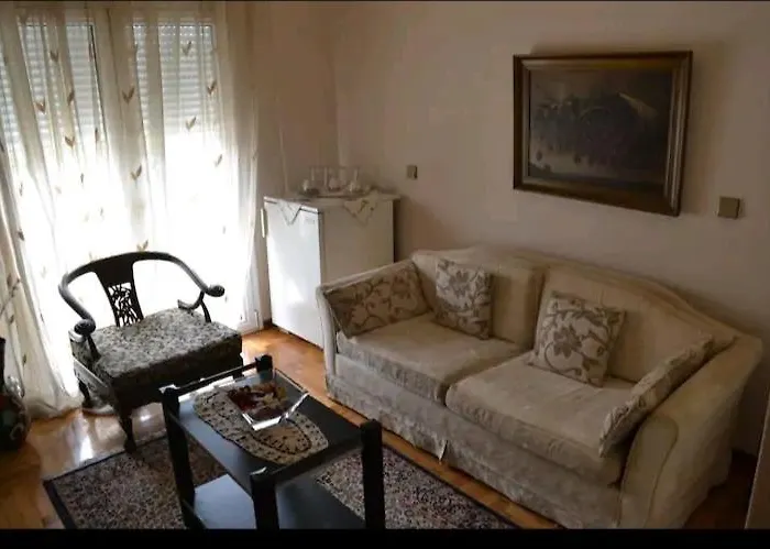 φανταστικός χώρος δίπλα στον μύλο ξωτικών